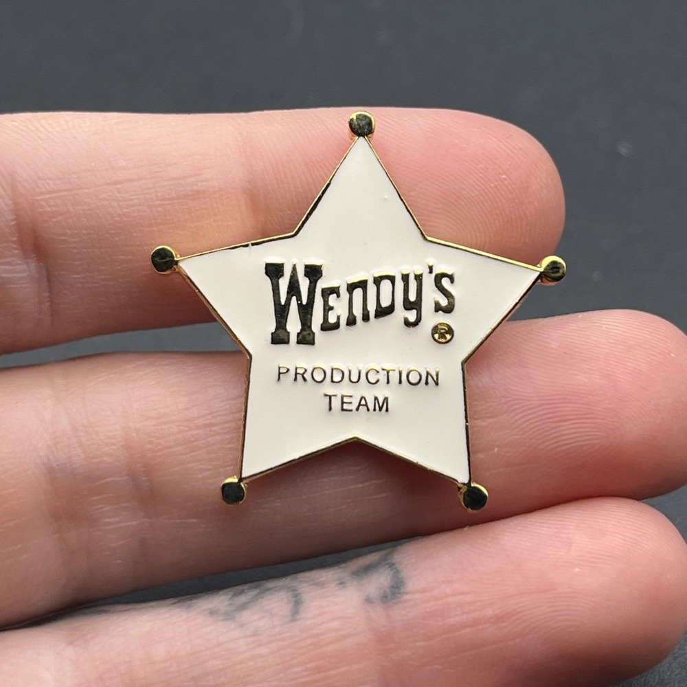 Wendy's Fast Food Restaurant Production Team Sheriff Star Employee Lapel Hat Pin